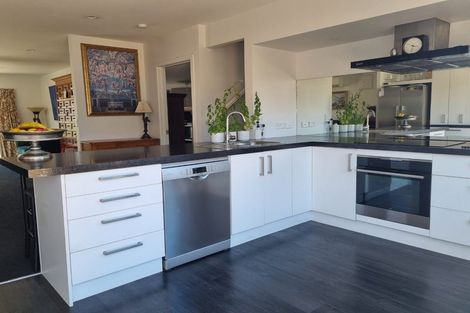 Photo of property in 2/33 Searells Road, Strowan, Christchurch, 8052