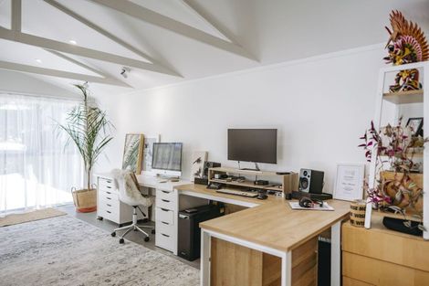 Photo of property in 15 Tutchen Avenue, Raglan, 3225