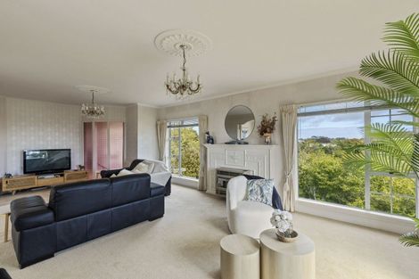 Photo of property in 188 Mangorei Road, Merrilands, New Plymouth, 4312