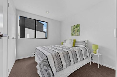 Photo of property in 2/119 Bruce Mclaren Road, Henderson, Auckland, 0612