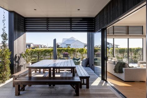 Photo of property in 22 Stingray Drive, Omokoroa, 3114