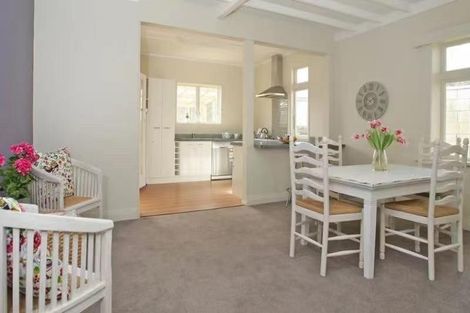 Photo of property in 143 Rongotai Road, Kilbirnie, Wellington, 6022