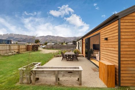 Photo of property in 31 Dingle Street, Lake Hawea, 9382