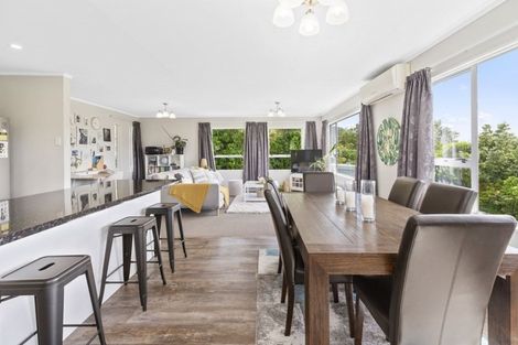 Photo of property in 19 Westhaven Drive, Tawa, Wellington, 5028