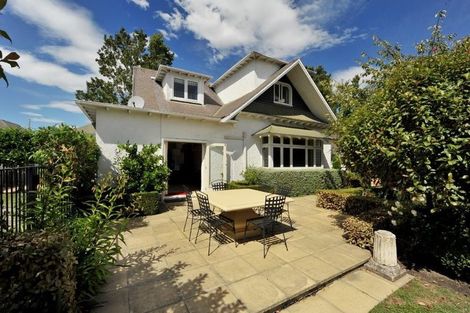 Photo of property in 284 Papanui Road, Merivale, Christchurch, 8052