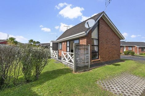 Photo of property in 13 Bellbird Place, Orewa, 0931