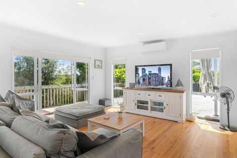 Photo of property in 8 Manuka Close, Mangawhai, 0505