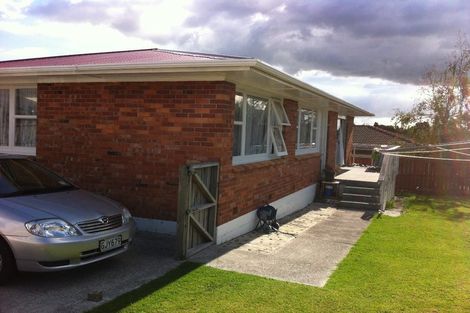 Photo of property in 2/25 Russell Road, Manurewa, Auckland, 2102