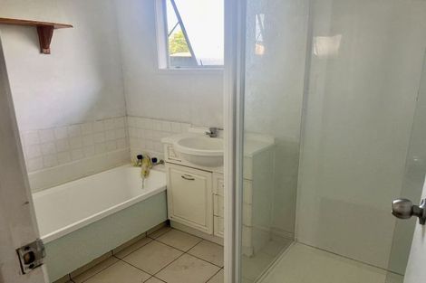 Photo of property in 1 Stoll Place, Clendon Park, Auckland, 2103