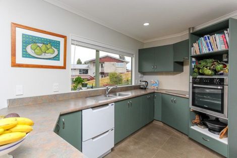Photo of property in 173 Govett Avenue, Frankleigh Park, New Plymouth, 4310