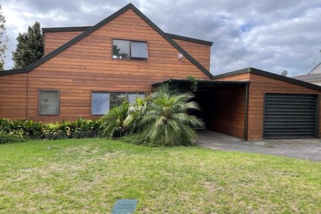 Photo of property in 2/14 Rakaia Rise, Clover Park, Auckland, 2019