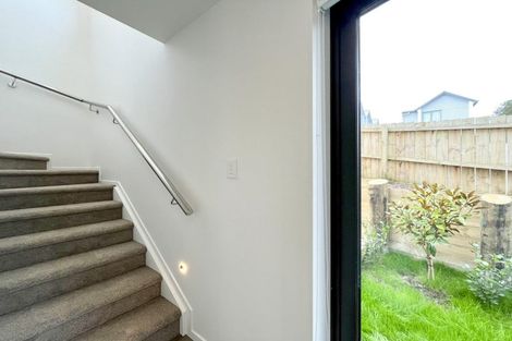 Photo of property in 12b Massine Place, Randwick Park, Auckland, 2105