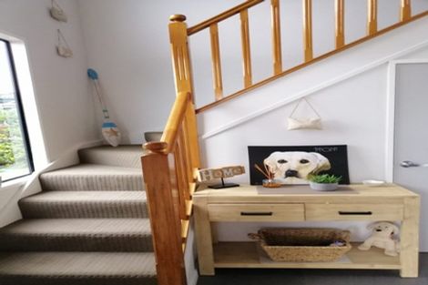 Photo of property in 24 Montclair Rise, Browns Bay, Auckland, 0630