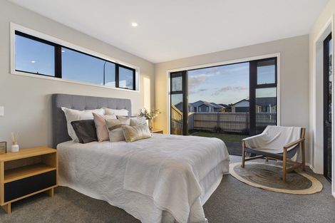 Photo of property in 2 Harding Drive, Papamoa Beach, Papamoa, 3118