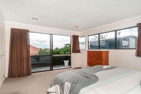 Photo of property in 2/16 Waller Avenue, Bucklands Beach, Auckland, 2012