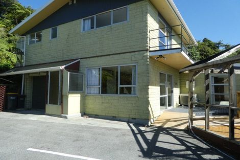 Photo of property in 20 Weenink Road, Karoro, Greymouth, 7805