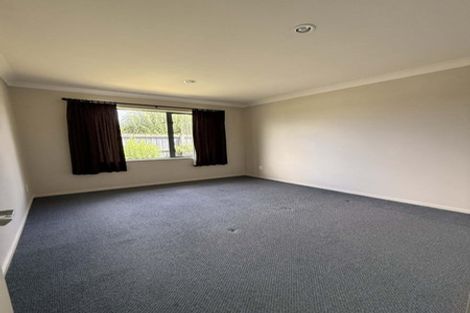 Photo of property in 41 Grimseys Road, Redwood, Christchurch, 8051