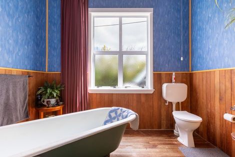 Photo of property in 143 Adelaide Road, Dannevirke, 4930