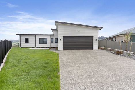 Photo of property in 21 Manatu Close, Whangamata, 3691
