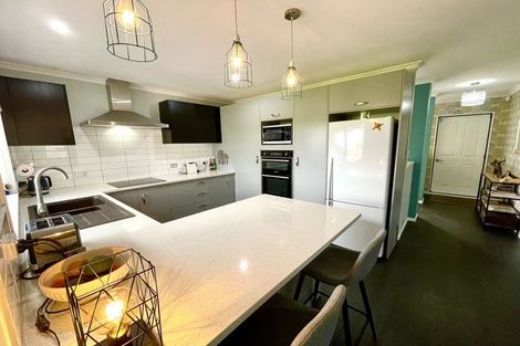 Photo of property in 30 Kestrel Avenue, Welcome Bay, Tauranga, 3112