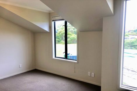 Photo of property in 36 Verdale Circle, Glen Eden, Auckland, 0602