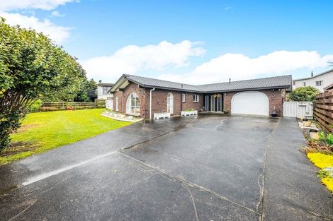 Photo of property in 4 Chichester Drive, Rosehill, Papakura, 2113