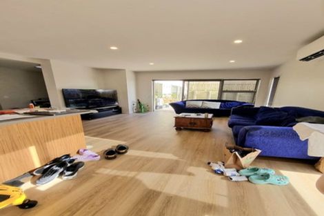 Photo of property in 19 Joseph Kokich Avenue, Swanson, Auckland, 0614