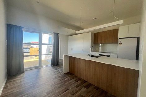 Photo of property in 21 Queens Drive, Kilbirnie, Wellington, 6022