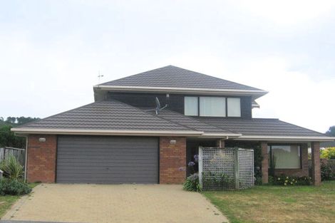 Photo of property in 74 Ashton Fitchett Drive, Brooklyn, Wellington, 6021