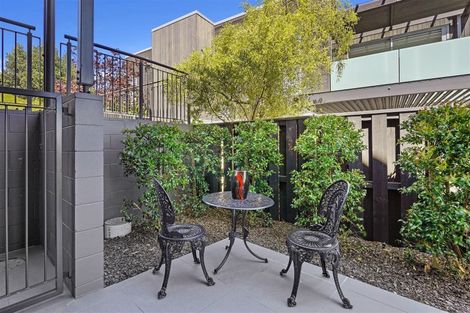 Photo of property in 11 Hilltop Lane, Mount Pleasant, Christchurch, 8081