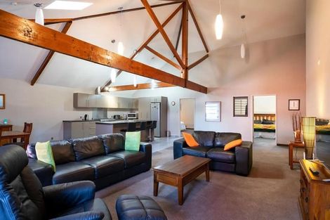 Photo of property in 10/2 Manor Place, Dunedin Central, Dunedin, 9016