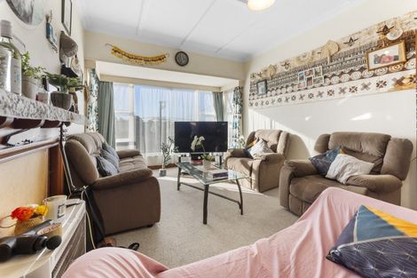 Photo of property in 27 Kawatiri Avenue, Gonville, Whanganui, 4501