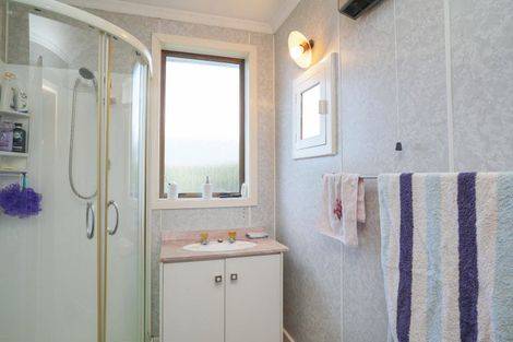 Photo of property in 52 Nichol Street, Heidelberg, Invercargill, 9812