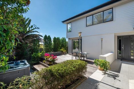 Photo of property in 34 Browns Bay Road, Rothesay Bay, Auckland, 0630