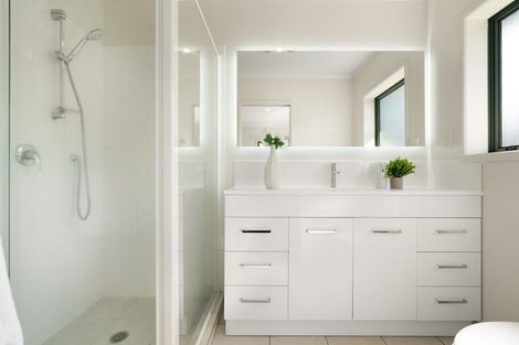 Photo of property in 26 Glencalder Place, Wattle Downs, Auckland, 2103