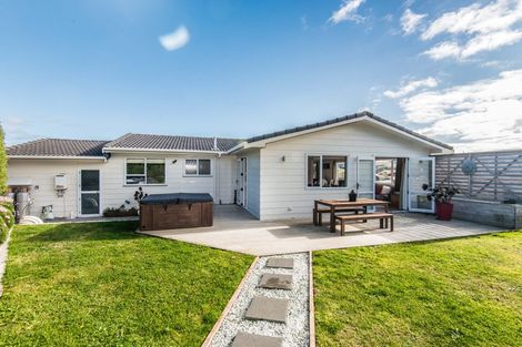 Photo of property in 6 Trinidad Crescent, Grenada Village, Wellington, 6037