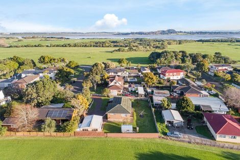 Photo of property in 8 Warden Place, Mangere Bridge, Auckland, 2022