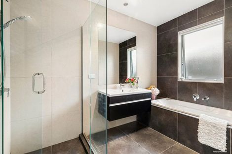 Photo of property in 30 Castellina Drive, Karaka, Papakura, 2113