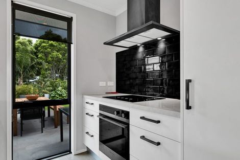 Photo of property in 34d Honeyfield Drive, Whalers Gate, New Plymouth, 4310