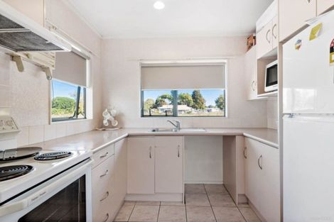 Photo of property in 111 Kindergarten Drive, Conifer Grove, Takanini, 2112