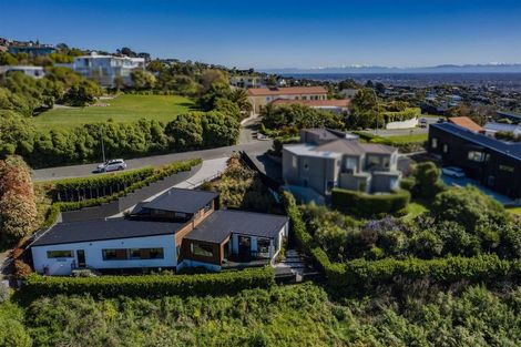 Photo of property in 17 Drayton Drive, Mount Pleasant, Christchurch, 8081