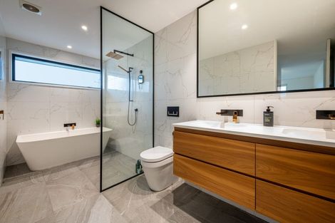 Photo of property in 7b Gulf Road, Murrays Bay, Auckland, 0630