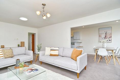 Photo of property in 25 Liverton Crescent, Bishopdale, Christchurch, 8053