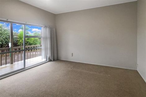 Photo of property in 54 Meadway, Sunnyhills, Auckland, 2010