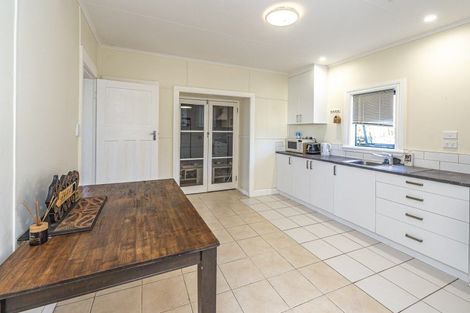 Photo of property in 18 Swiss Avenue, Gonville, Whanganui, 4501