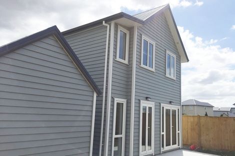 Photo of property in 29 Stitchbird Crescent, Papakura, 2110