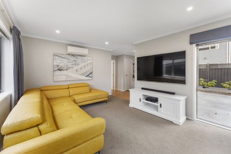 Photo of property in 37 Somerby Mews, Silverstream, Upper Hutt, 5019