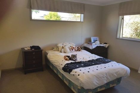 Photo of property in 20 Astronomer Place, Whitby, Porirua, 5024