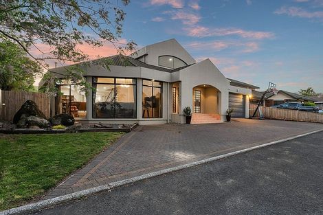 Photo of property in 22 Hoyte Place, Pukehangi, Rotorua, 3015