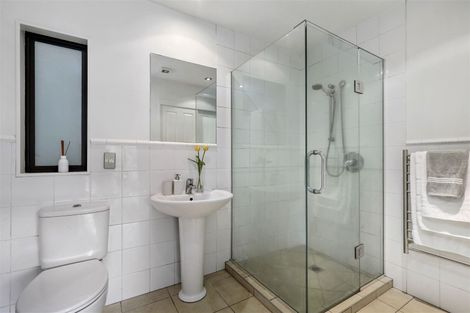 Photo of property in 5/7 The Avenue, Albany, Auckland, 0632